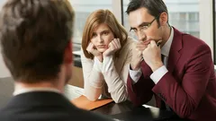 Vyhýbání se očnímu kontaktu během rozhovoru: Psychologové vysvětlili, co to vypovídá o osobnosti